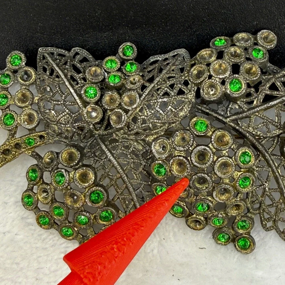Vintage Brooch Grape Cluster Green Rhinestone Filigree Leaf Silver Tone READ